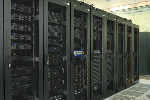 607ce59ae685b.jpg 服務(wù)器配置哪些參數(shù).jpg