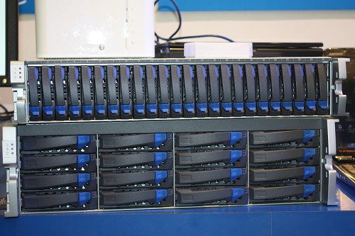 61b04dcd4c5fb.jpg 服務器硬盤.jpg